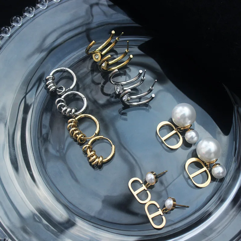 

Жемчужная CD серьга из титановой стали для женщин, роскошные серьги для ногтей, простые геометрические серьги, корейские модные высококачес...