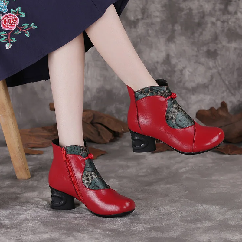Женские ботинки из натуральной кожи теплые с классическим принтом сезон