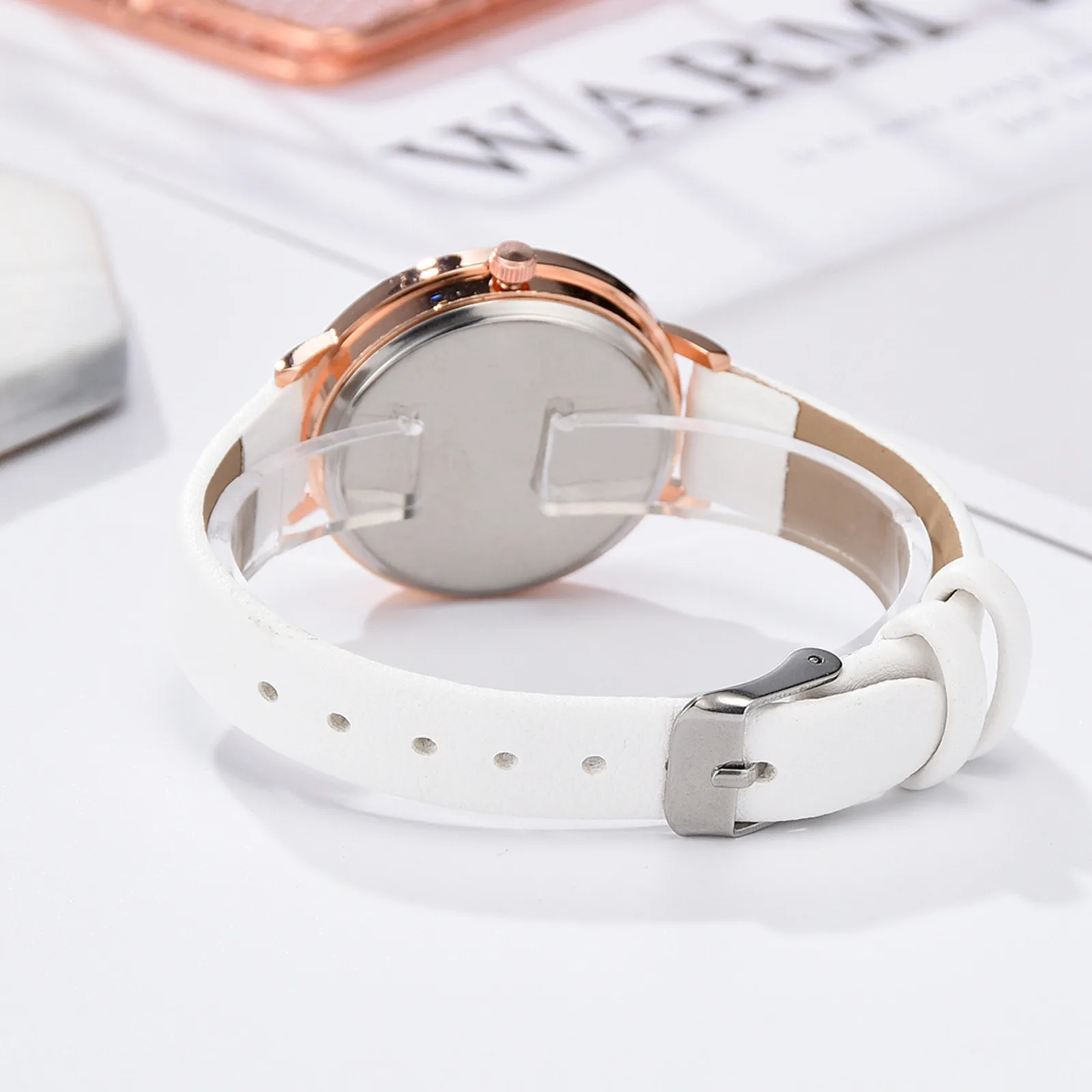 

Zegarek Damski Watch For Women Stylish Luxury Watches Diamond Rose Dial Popular Leather Band Quartz Wrist Watch F3
