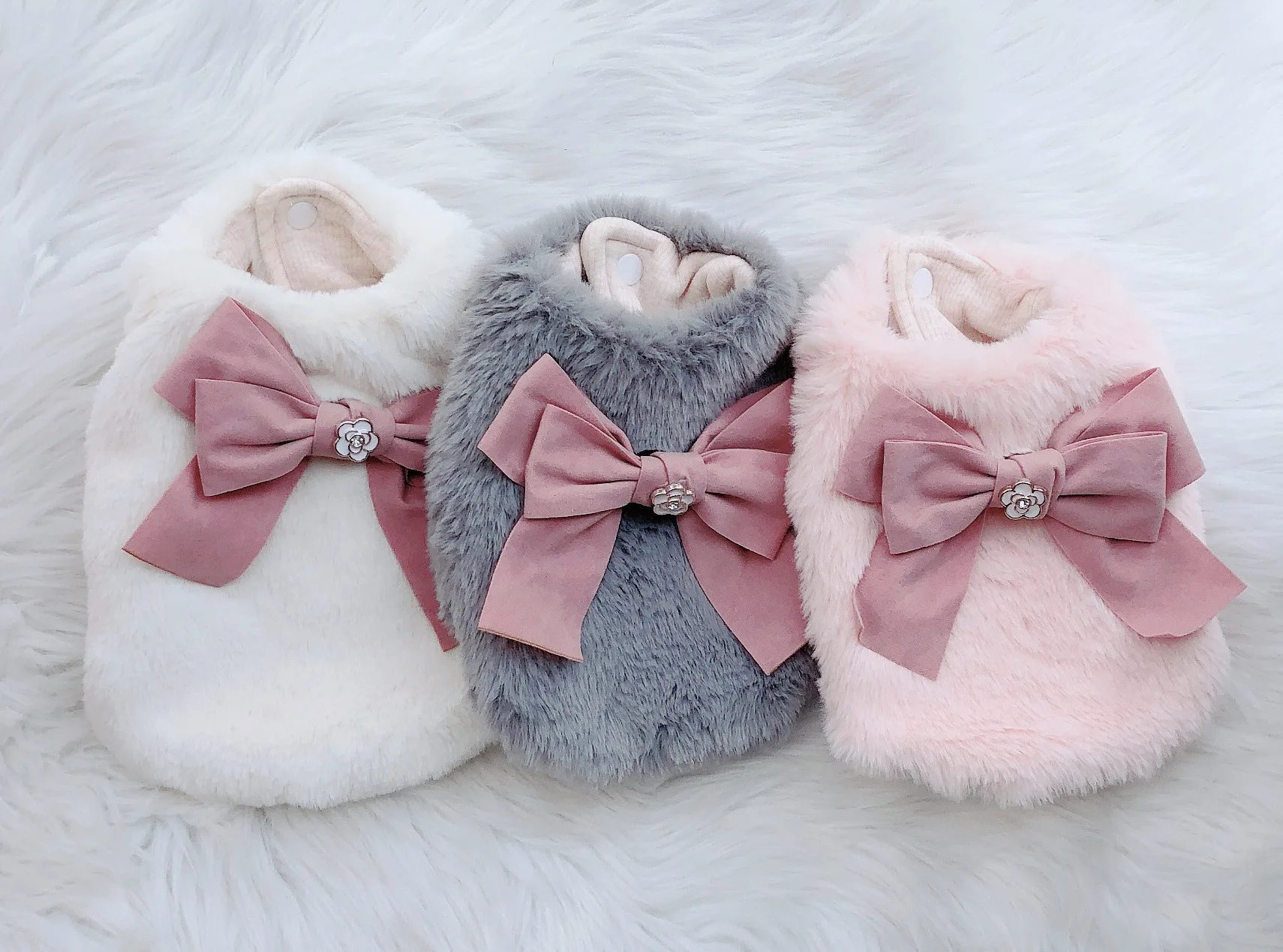 

Dogs and Cats Dress Vest Faux Fur&Bow Design Pet Puppy Jacket Winter Clothes Outfit
