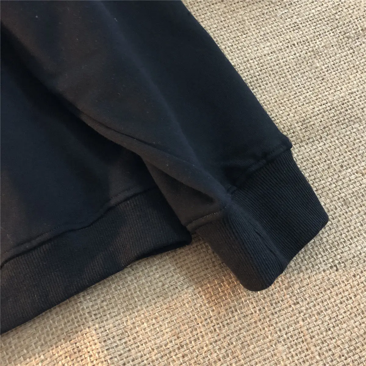 

Men Winter Plus Velvet Thick Round Neck Sweatshirt Harajuku Plus Size Students Trend Male And Female Students Couples Joker