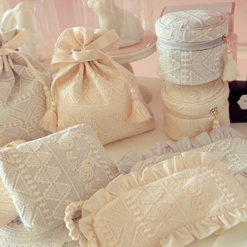 

Embroidered Lace Flower Makeup Storage Bag Girls Cosmetic Bag Vintage Soft Travel Makeup Bag Lipstick Pouch Toiletry Beauty Case