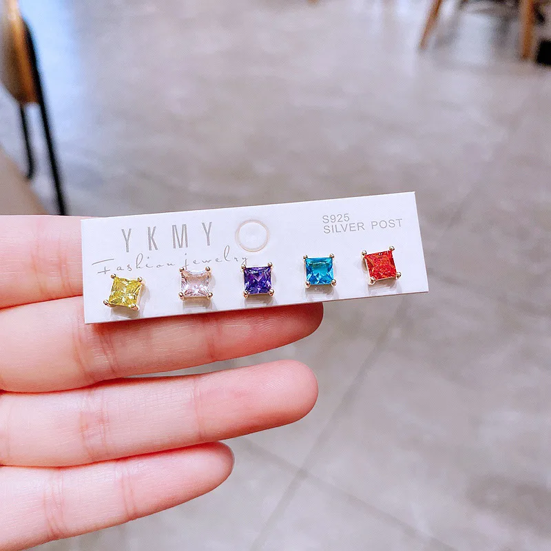 

Набор из 5 серег в минималистическом стиле, простые Геометрические Квадратные Украшения, Разноцветные серьги-гвоздики с фианитами для женщ...