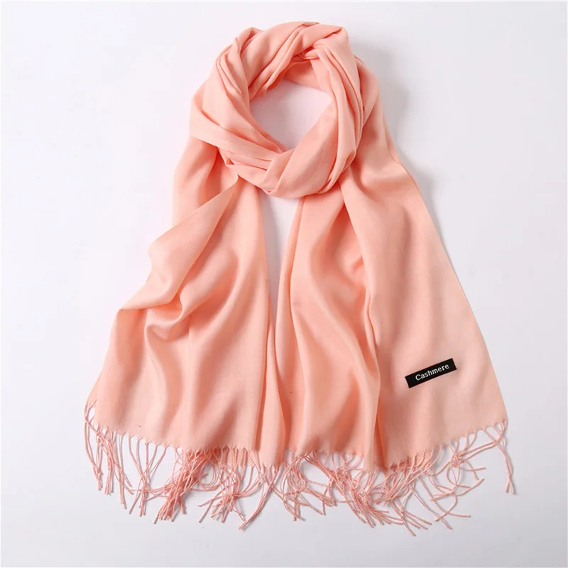 

The most popular scarf of 2021, with European and American elements