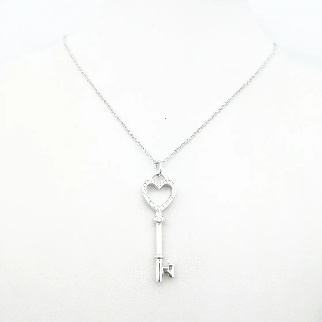 

Ms 100% pure silver inlay zircon classic heart-shaped key pendant necklace couples act the role ofing is tasted sweet romance