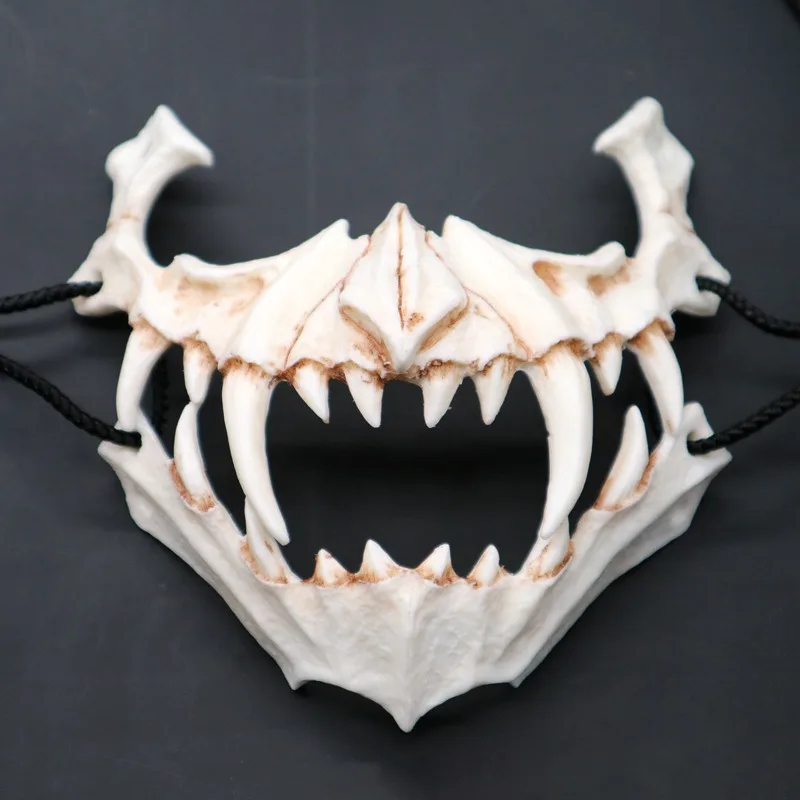 Половина животного Хэллоуин Карнавальная маска с длинными зубами демон - Фото №1