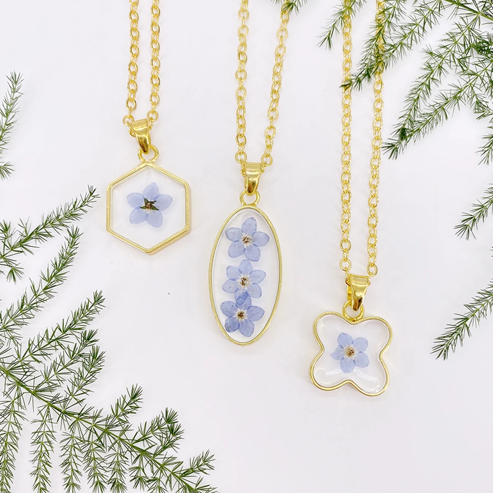 

Forget Me Not Charms Pendant Necklace Dried Flower Real Dry Flowers Boho Gold Chain Necklace for Women Girl Gift Fashion Jewelry