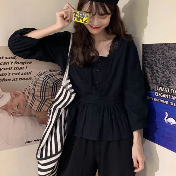 

Autumn Vintage Blouse Women 2021 Casual Button Lace Shirt Square Collar Sweet Women Blouses Slim Lantern Sleeve Ladies Top 9697