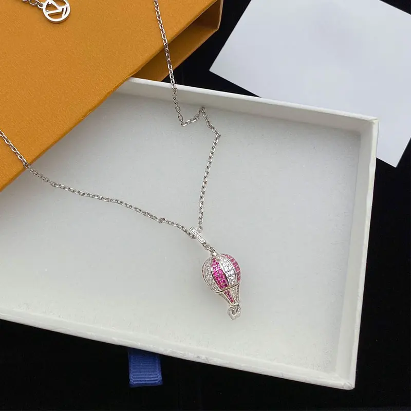 

Top Quality 1:1 LOGO Letter L Shiny Balloon Hot Air Balloon Necklace Ladies Luxury Jewelry Fashion Hot Sale Brand Trend Gift