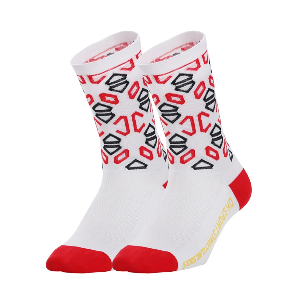

Fashion Sports Socks Men And Women Cycling Mountaineering Running Professional Outdoor Sports Socks Breathable Sweat Socks