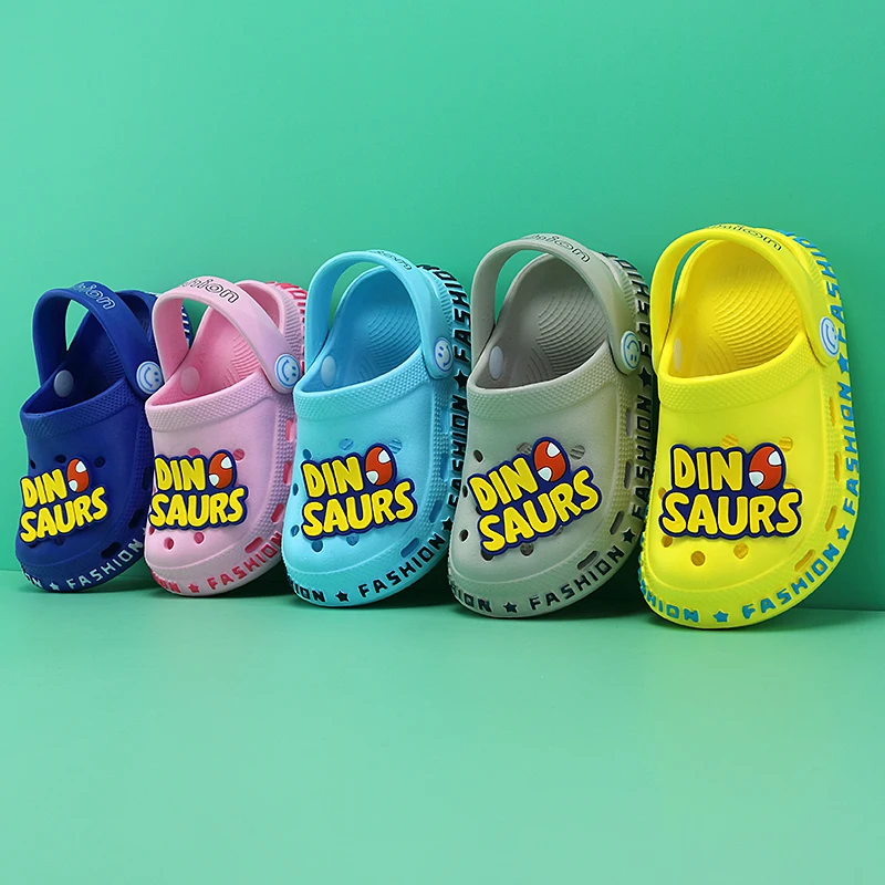 

Cartoon children's sandals summer baby slippers for boys and girls non-slip baby Baotou soft-soled slippers hole shoes wholesale