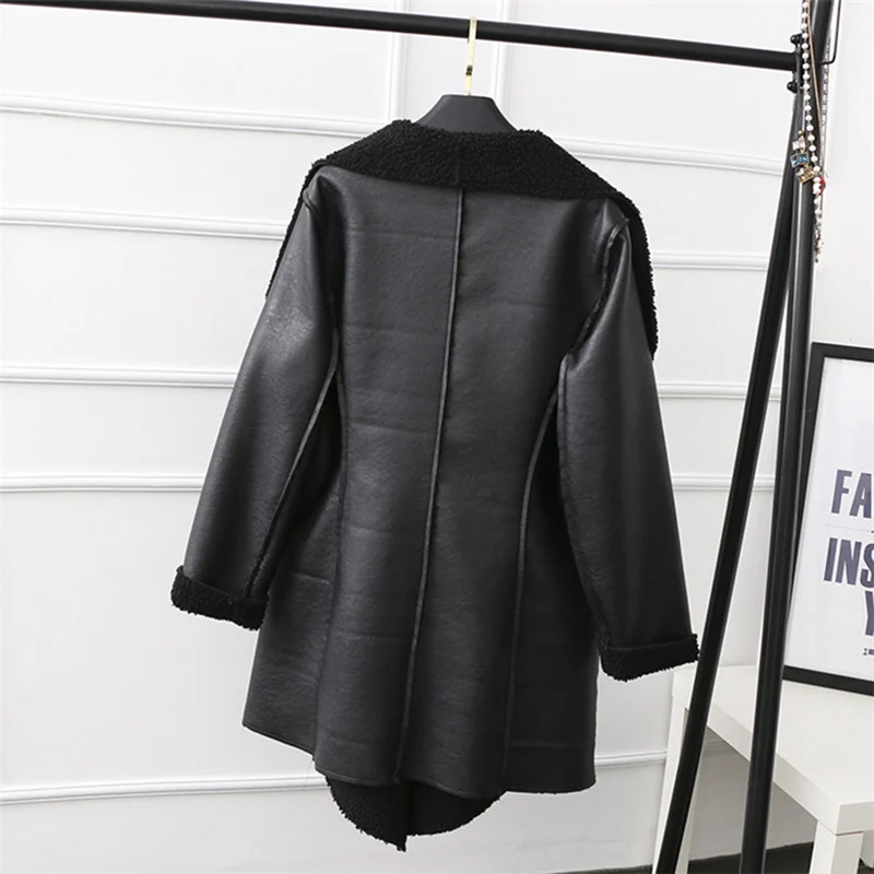 Новинка 2019 женская зимняя кожаная куртка со стразами Женское пальто из
