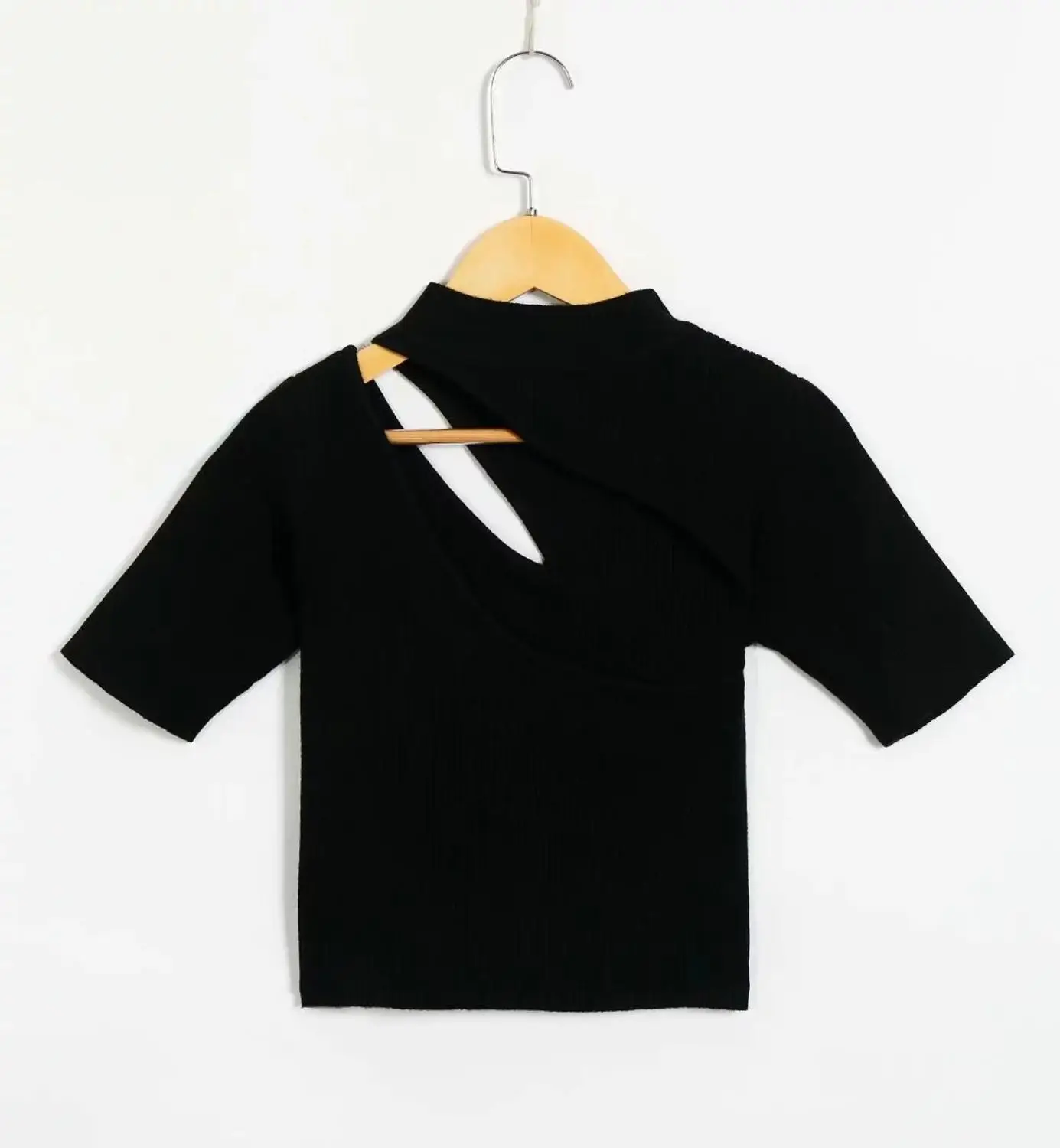 Женская трикотажная футболка ярких цветов с высоким воротом Сексуальная