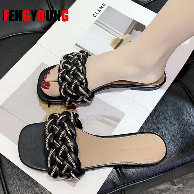 

Женские плетеные шлепанцы с открытым носком, пляжные сандалии на плоской подошве, с цепочкой, повседневная обувь для отдыха