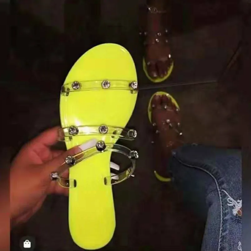 

2020 New Women Summer Crystal Transparent Slippers Woman Candy Colors Flat Female Slides Ladies Flip Flops Fashion Beach Shoes