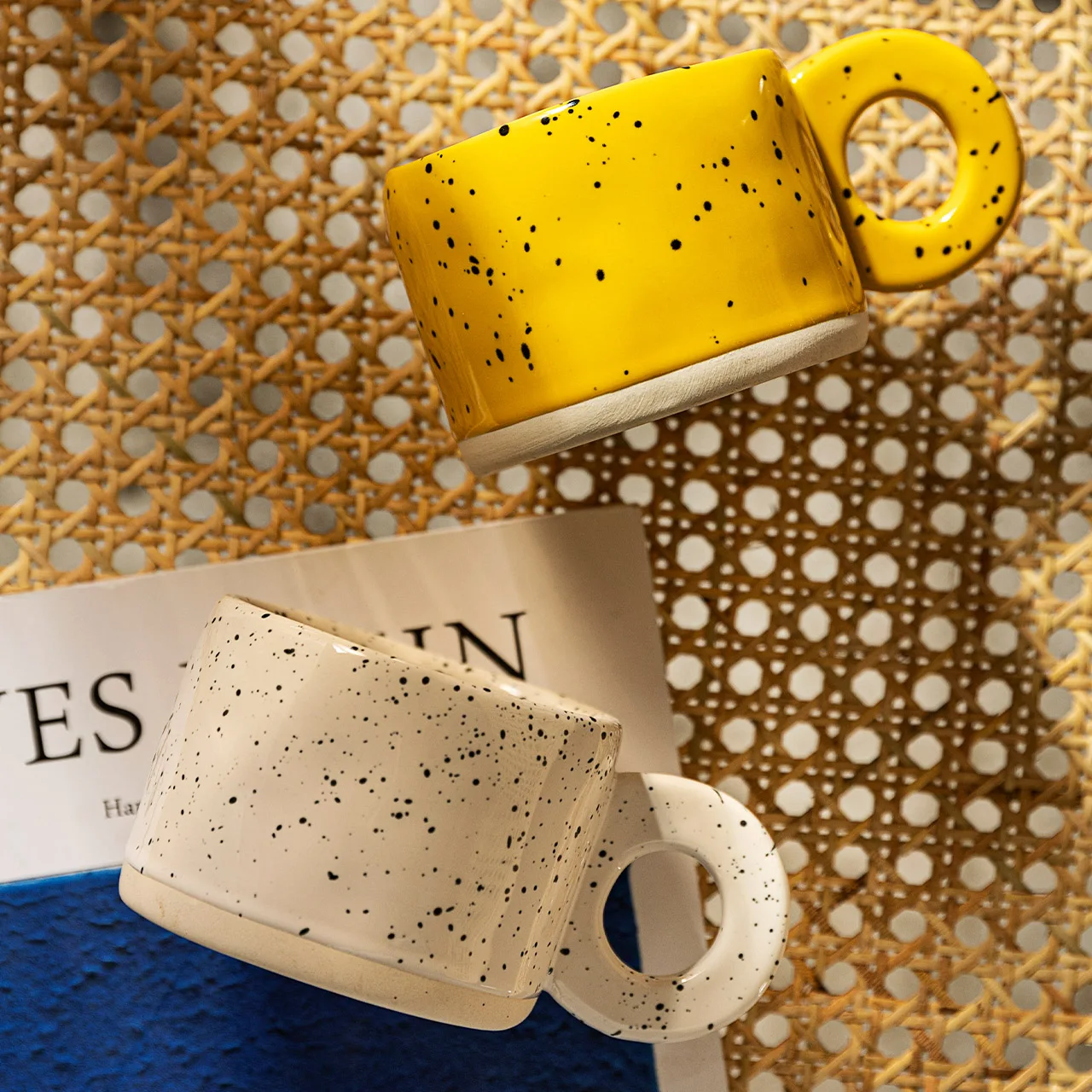 

300ml Creative Ring Handle Ceramic Mug Candy Color Milk Coffee Cup Office Home Drinkware Microwave Oven Couple Handgrip Cups