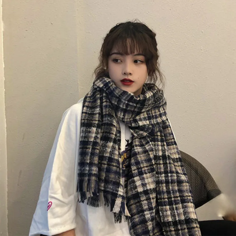 

Female Scarf Winter New Fashion Lattice Wool Wool Korean Version Baitao Thicker Warm Shawl Dual-purpose Neck