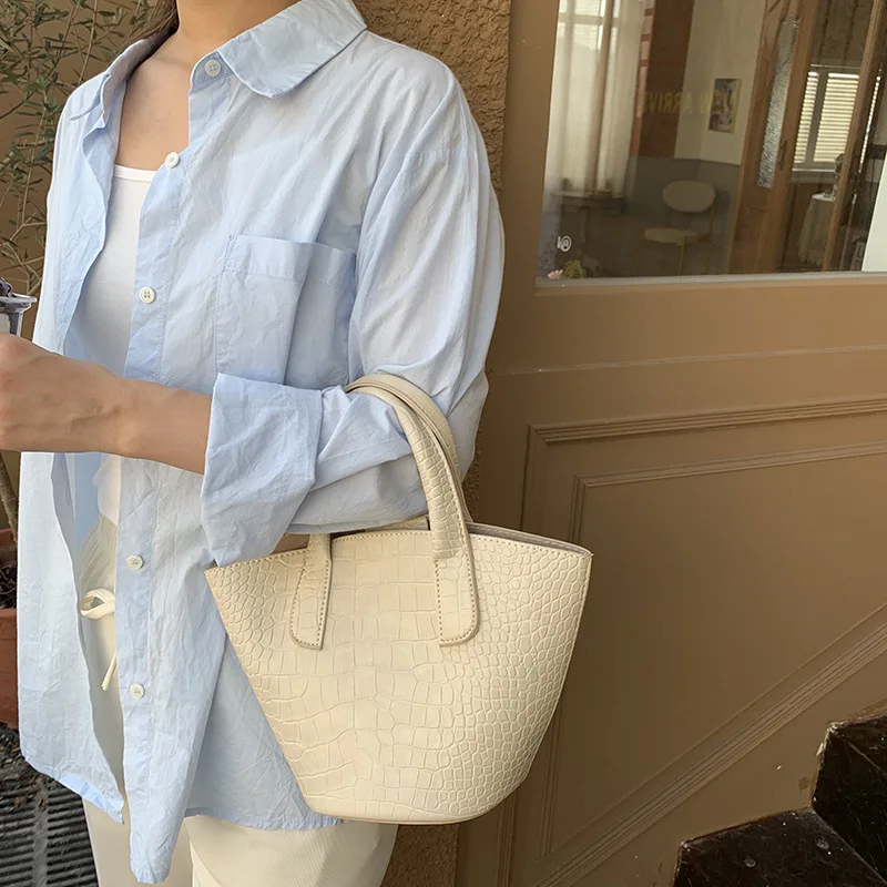 

Ladies Vegetable Basket Handbag Retro Ladies Handbags Crocodile Pattern Women Messenger Bags Niche Simple Women Shoulder Bags