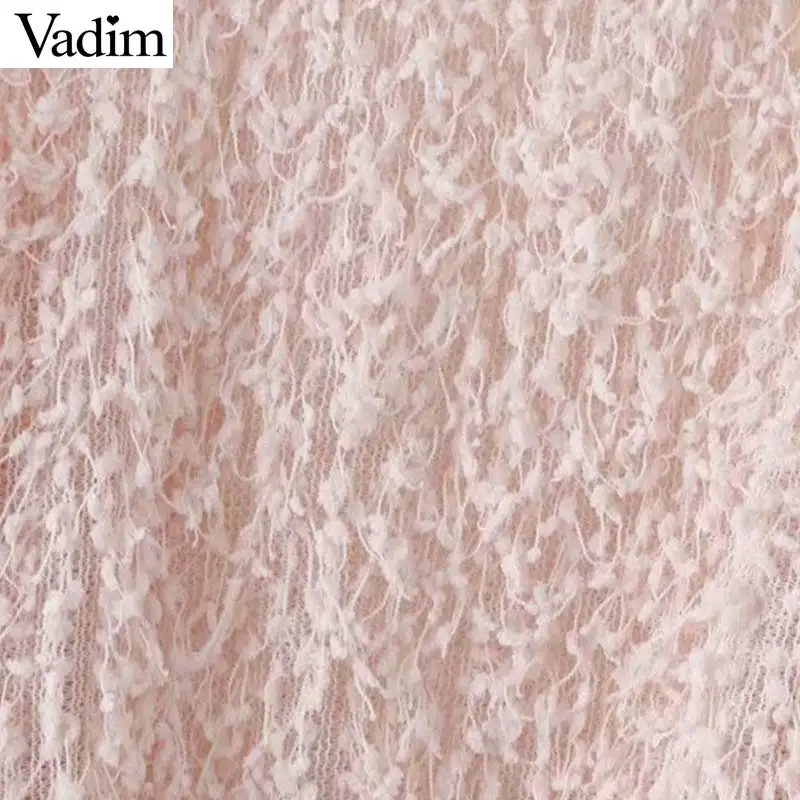 Женское элегантное платье vadim розовый короткий вязаный свитер с кисточками в