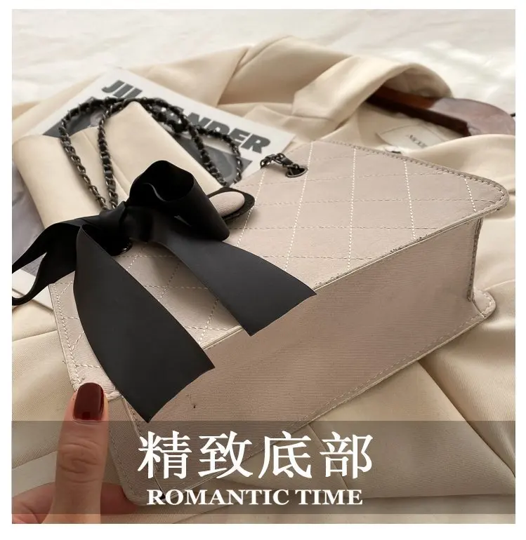 

French niche ladies one-shoulder under the bag women's 2020 fashion trendy net red hundred with plaid stiletto bag