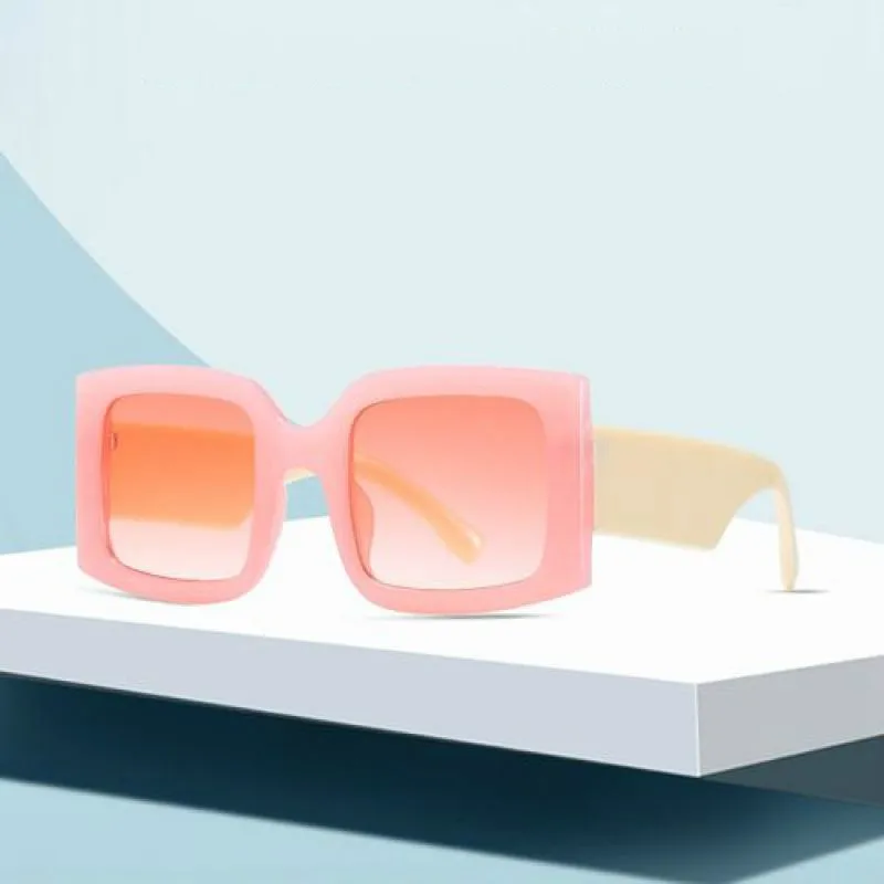 

Oversized Ladies Sunglasses Women Square Sun Glass Retro Fashion Shopping Mirror New Design Glasses