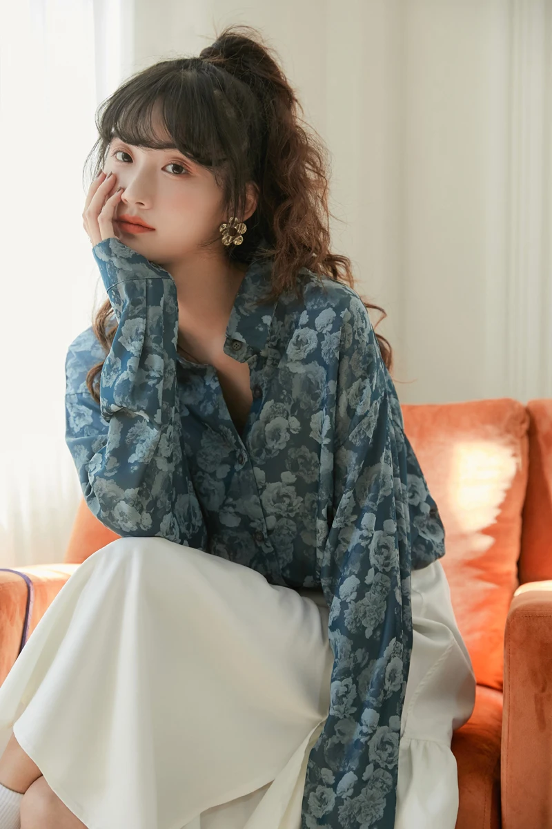 

COIGARSAM French Style Full Sleeve Shirt Womens tops Vintage Print Loose Women shirts 8961