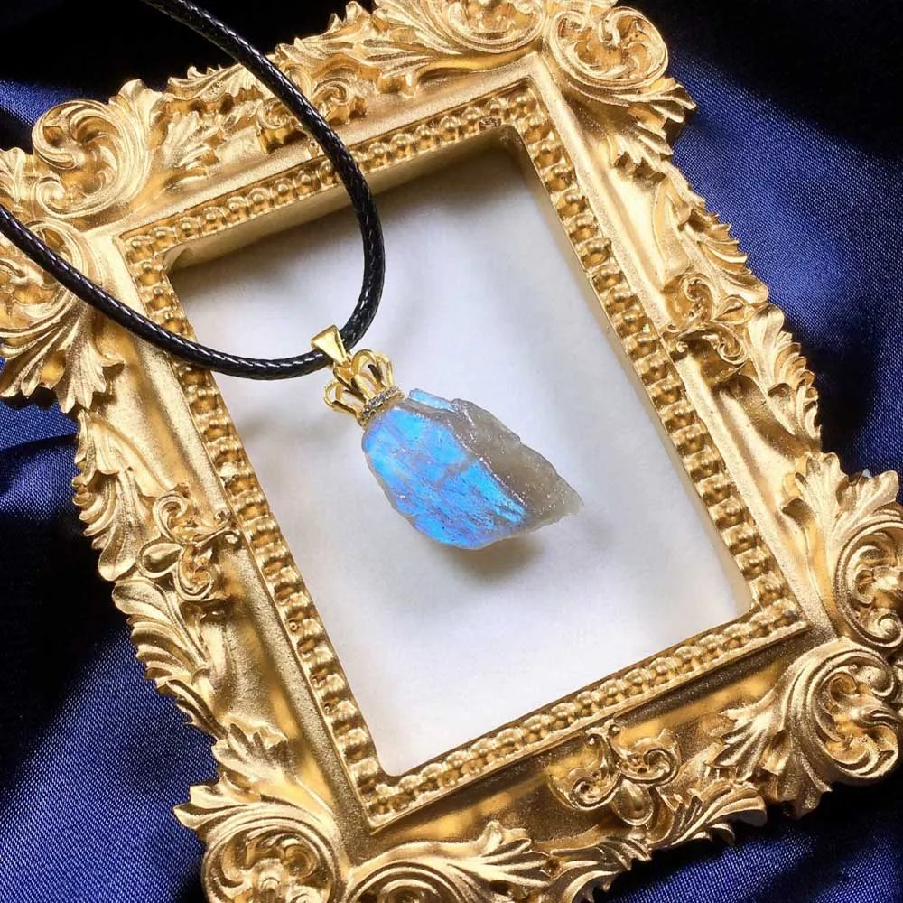 

CSJ New Natural irregular crystal Labradorite Pendants Moonstone Sun stone Necklace Divination spiritual meditation Fine Jewelry