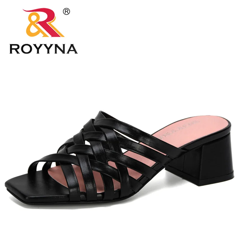 

ROYYNA 2020 New Designers Women Slipper Women Summer Beach Slides Flip Flops Outdoor Trendy Slippers Shoes Woman Solid Slides