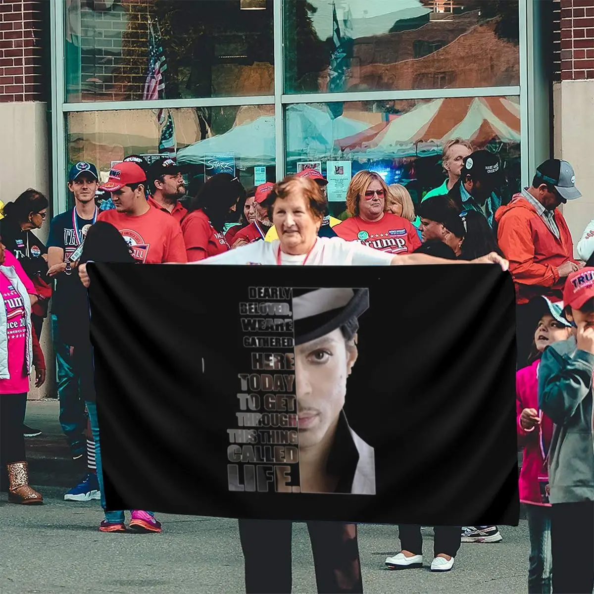 Принц Роджерс Нельсон дорогой мы сегодня собрались чтобы пронести эту вещь под