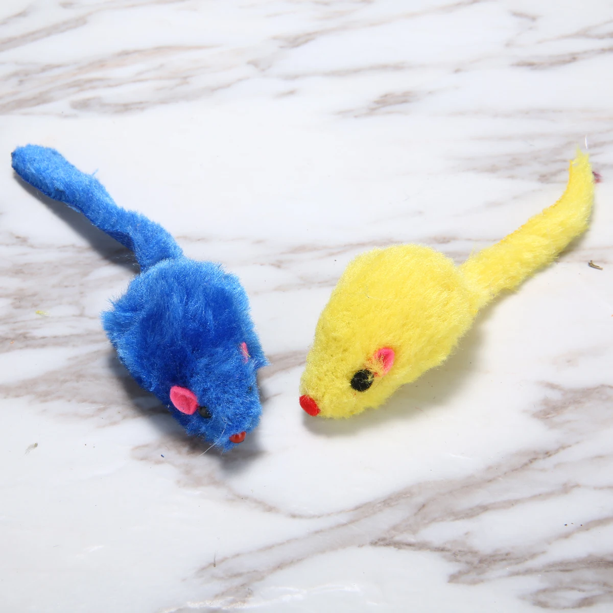 

24PCS Pet Cat Mice Shape Toy Furry Kitten Funny Playing Toys Mice Rattle Mouse Catnip Interactive Play Random Color