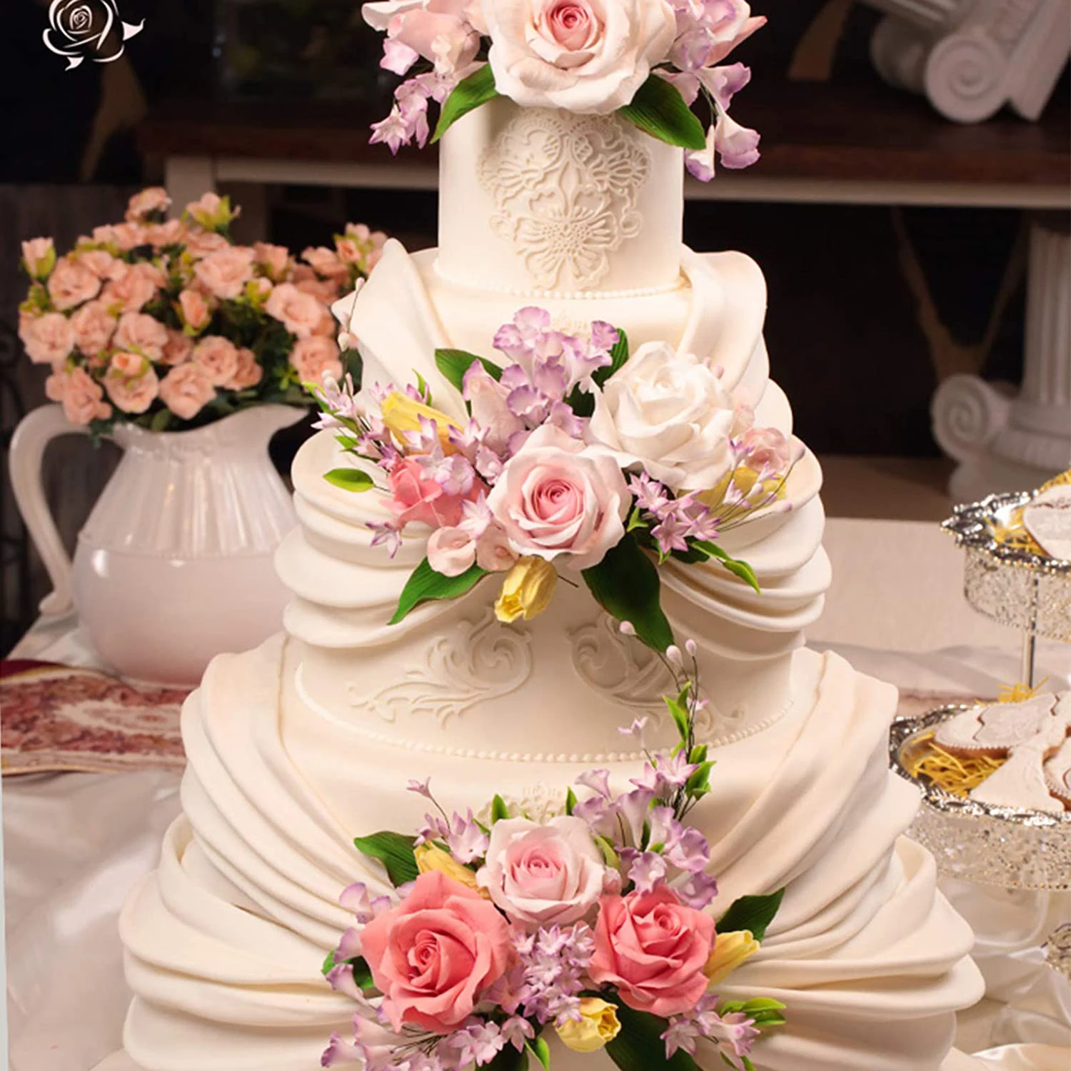 

Silicone Mold Floral Petal Veiner Mold For Gumpaste Flower Leaves for Cake Decorating Chocolate Sugarcraft Cake Decor Clay