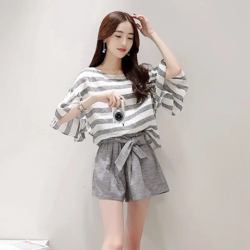 Женские комплекты в полоску футболка и шорты с бантиком лето 2019| |