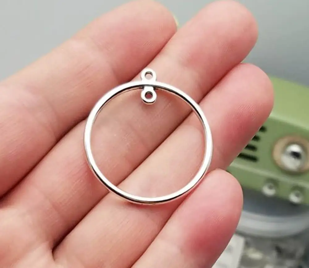 

10pcs/lot--29x33mm Hollow Circle Pendants Antique Silver Plated Earring Connector Charms DIY Supplies Jewelry Making Accessories