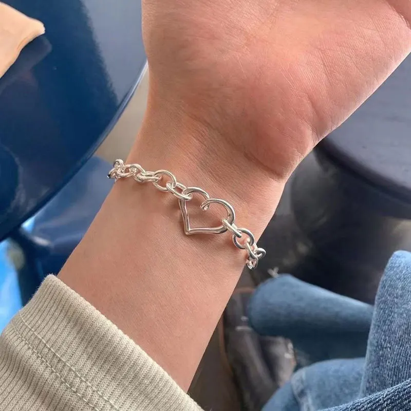

MEYRROYU Silver Color Hot Sale Cеребро 2022 Hollow Love Heart Chain Bracelet For Women Girl Exquisite Sweet Hand Jewelry Gift