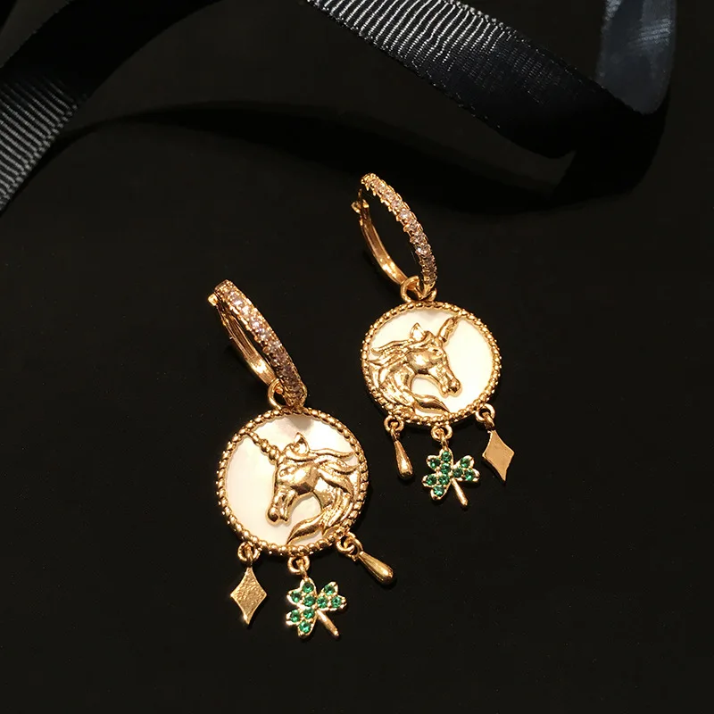 Пряжка в виде ракушки маленькая серьга Звезда Луна дизайнерская с единорогом