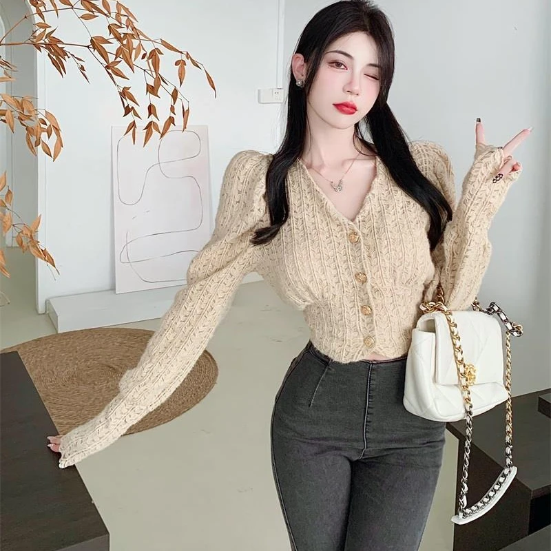 Женский укороченный кардиган с V-образным вырезом и рукавами-фонариками |