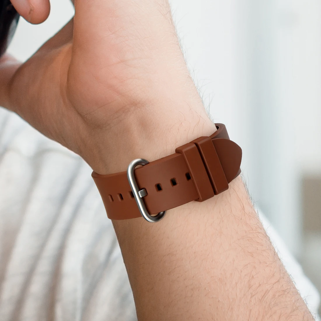 MAIKES Rubber Watchband For Sport Apple Watch Band 49mm 45mm 41mm 42mm 44mm 40mm iWatch Series 8 7 SE 6 5 4 3 Apple Watch Strap