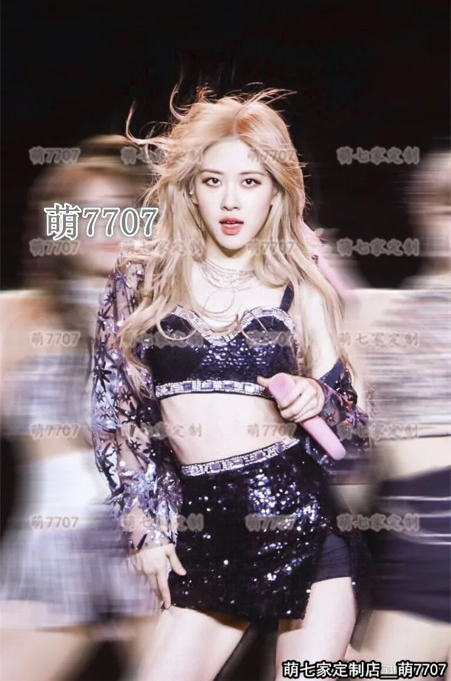 Женский короткий топ с блестками и шорты высокой талией