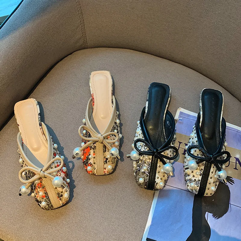 

Женские босоножки большого размера, уличные сандалии на плоской подошве, с квадратным носком, украшенные жемчугом, осень