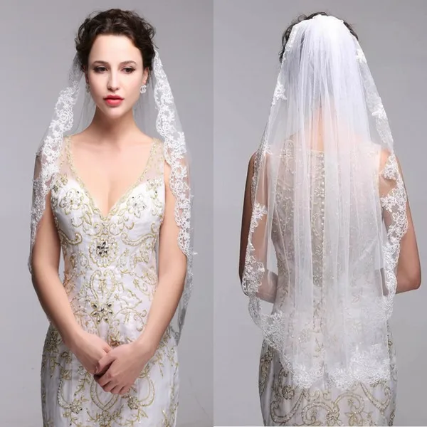 

Bridal Accessories White Ivory Fingertip Length Lace Edge 1 Tier Wedding Bridal Veil with Comb