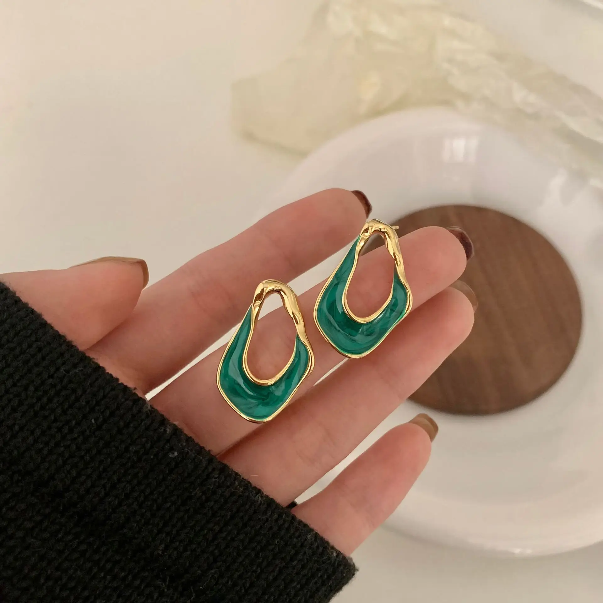 Irregular Metal Clip Earrings No Hole Ear Clips Green Drop Oil Clip on Earring Without Piercing Minimalist Earring CE657