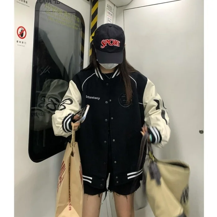 Твидовое пальто из искусственной кожи с вышивкой на осень и зиму свободная