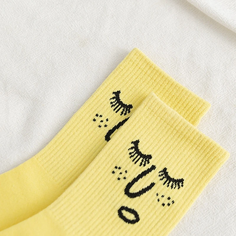 Осенние новые хлопковые корейские женские чулки с забавным выражением