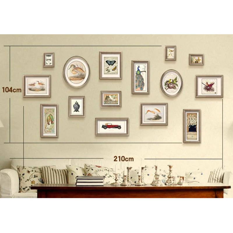 Цифровая фоторамка на стену. Фоторамки на стену. Размещение фоторамок на стене. Фоторамки на стене в интерьере. V ref перевод.