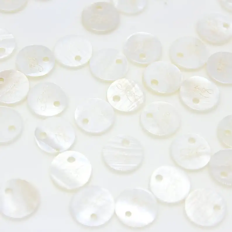 200Pcs Mother Of Pearl White Sea Shell Disc Seashell 10mm Charms Pendants Beads | Дом и сад