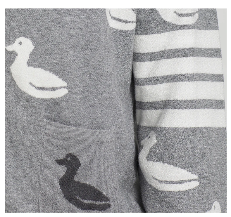 

2021 TB THOM Fashion Brand Sweaters Men Slim Fit V-Neck Cardigan Clothing Striped Wool Duck Pattern Autumn Winter Casual Coat
