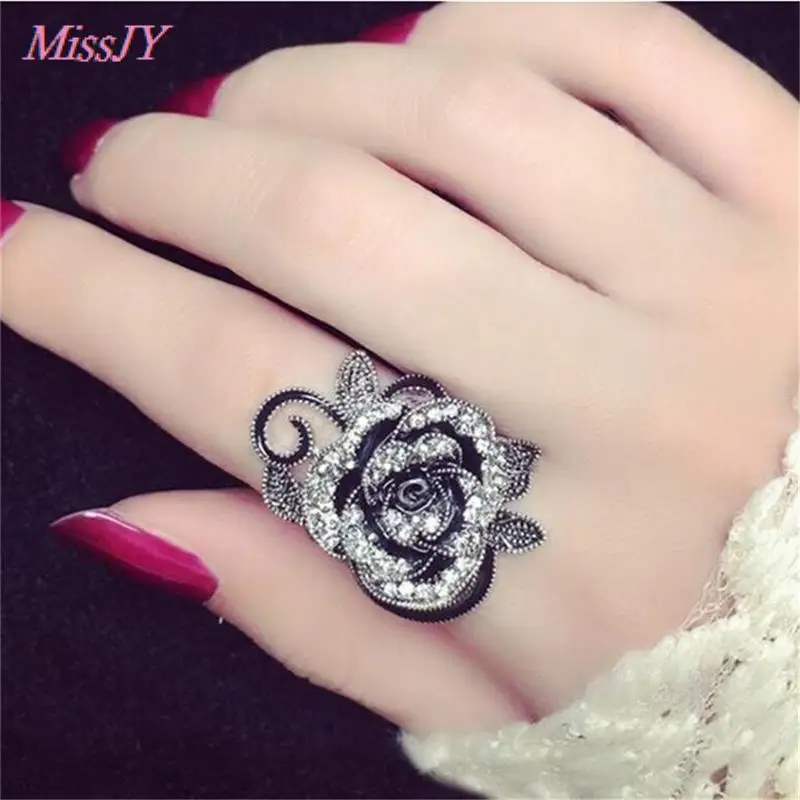 Кольцо женское в готическом стиле с черной розой винтажное | Украшения и