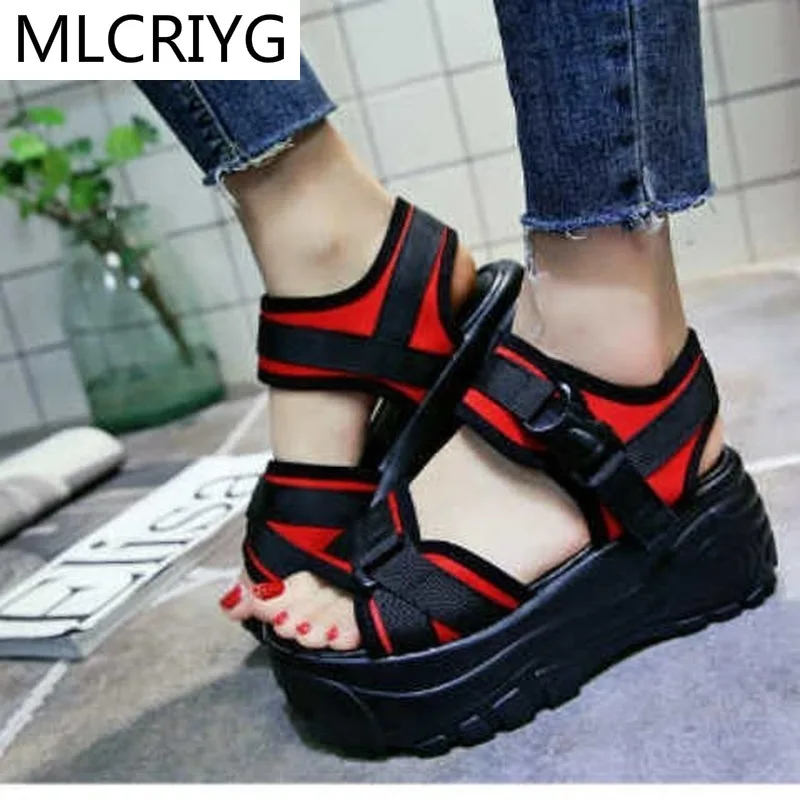 

New Outdoor Beach Open-toed Casual Shoe Women Sandals Fashion Non-slip Comfortable Buckle Women Sandal Slope Heel Roman Sandals