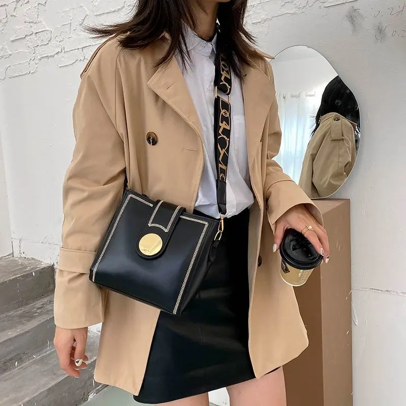 

Women Messenger Bag Hasp Bucket Small Crossbody Bags Female Pu Leather Fashion