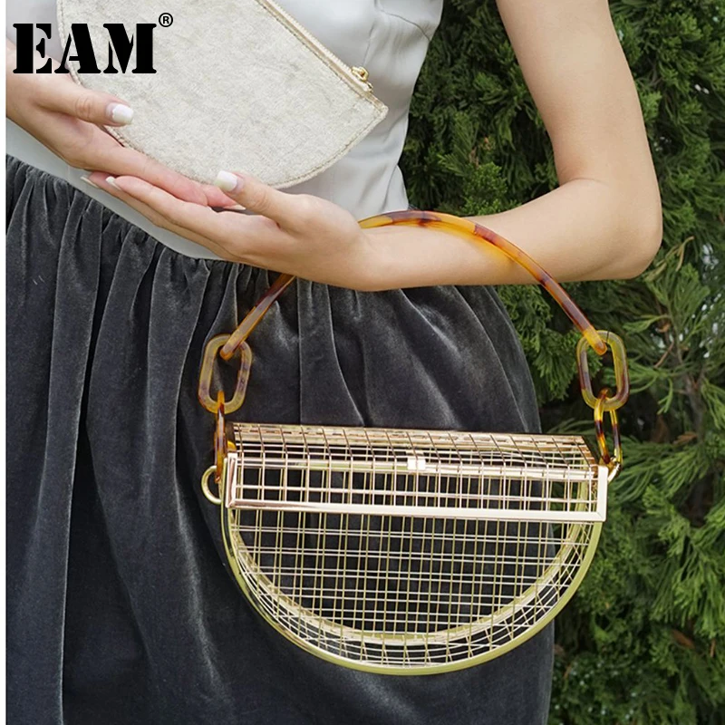 

[EAM] Women New Original Semicircle Metal Hollow Acrylic Handbag Chain Personality All-match Crossbody Bag Fashion 2021 18A2620